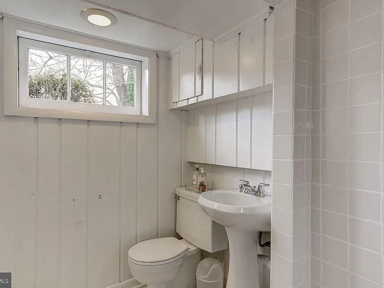 1628 N Harrison St — Photo 20