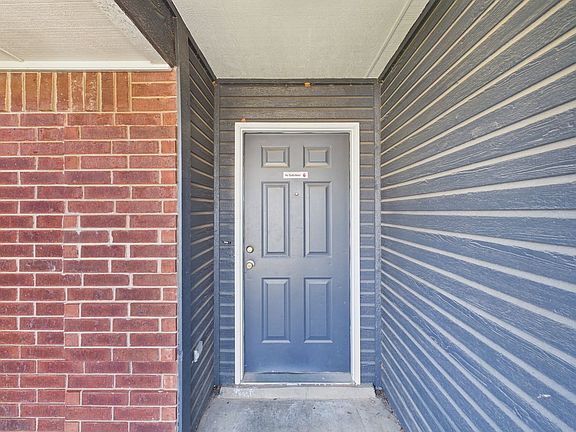 4th image of 4827 SE Brown St