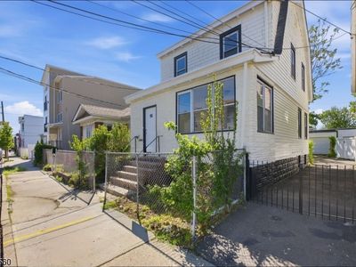 91 Willoughby St, Newark, NJ, 07112
