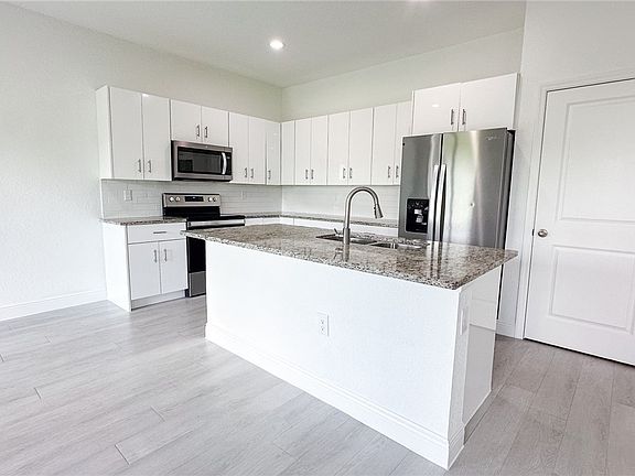 3rd image of 2007 Inglewood Cir