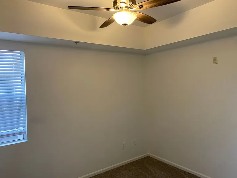 27 E Agate Ave #203 — Photo 8