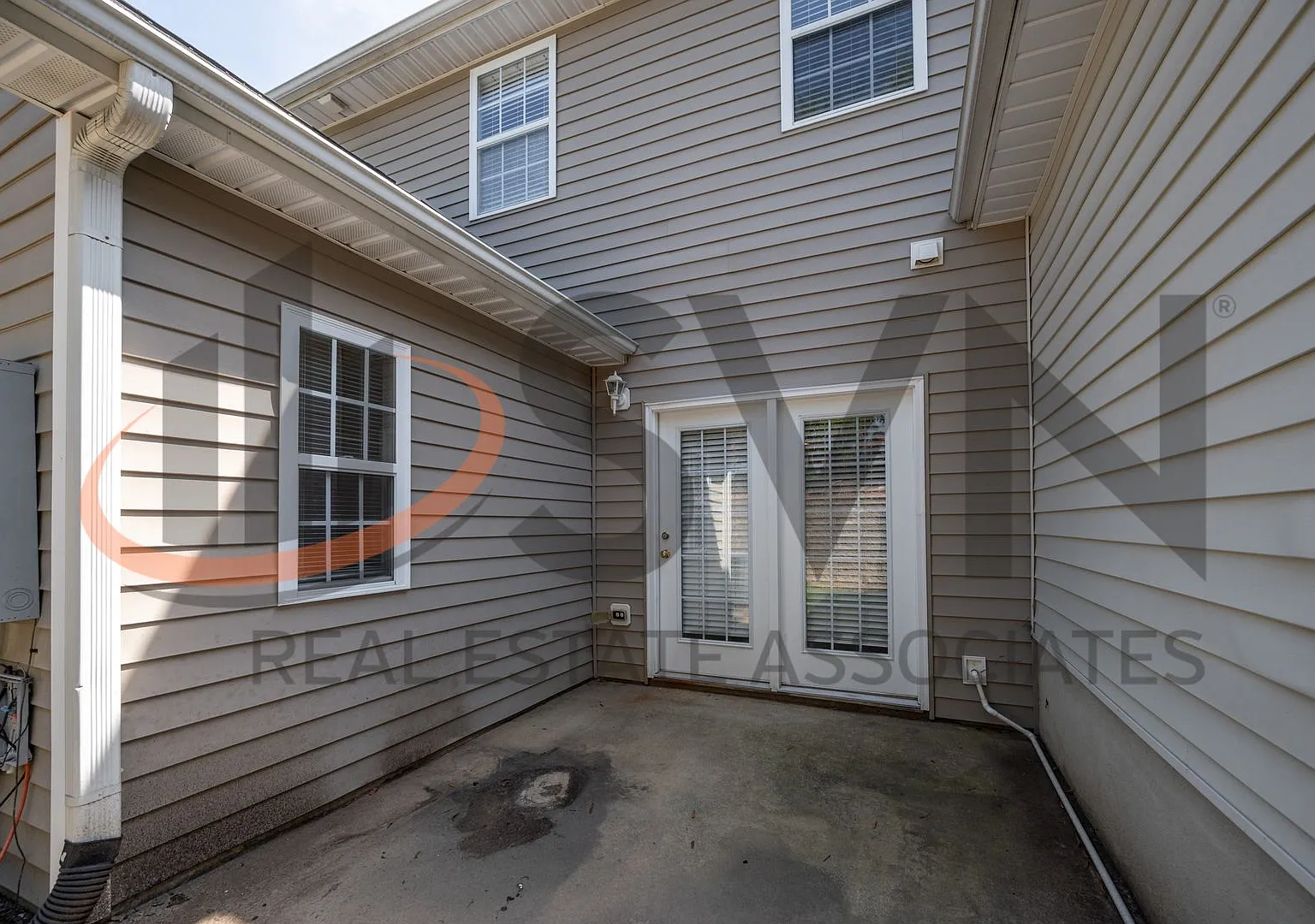 Spacious 3BR, 2.5BA Townhome in Chapel Hill — Photo 3