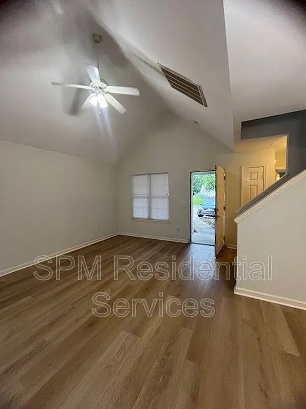 Building Photo - 426 Saint Rosea Rd