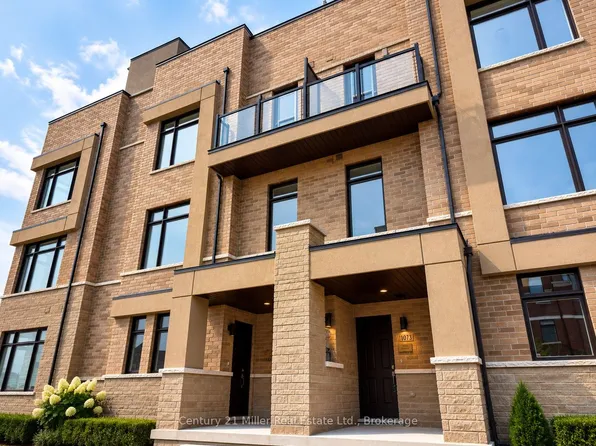 1073 Wheat Boom Dr, Oakville, ON L6H 0V1