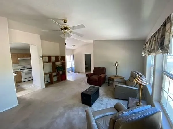3 bed, 1294 sqft, $2,800 — Photo 3