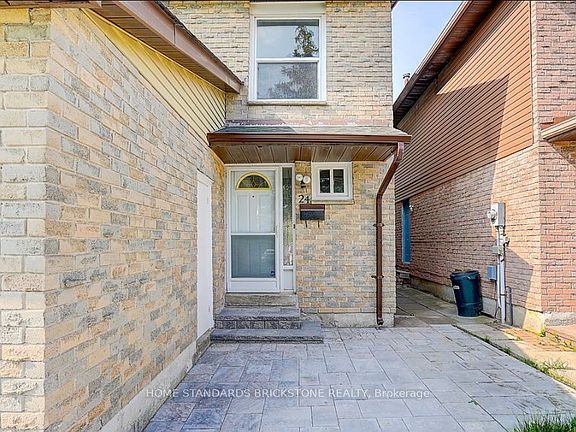 3rd image of 24 Barrington Cres