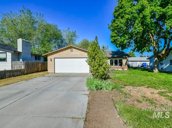 715 S Almond St, Nampa, ID 83686