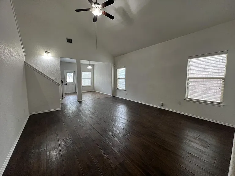 505 Saddlehorn Way — Photo 2