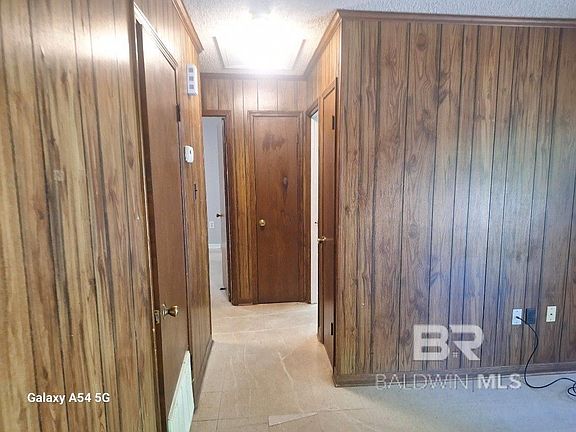 5th image of 2207 Wolf Ridge Rd #B