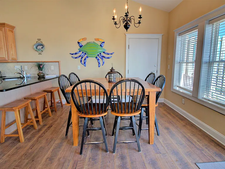 211 Goldsboro Dr — Photo 11