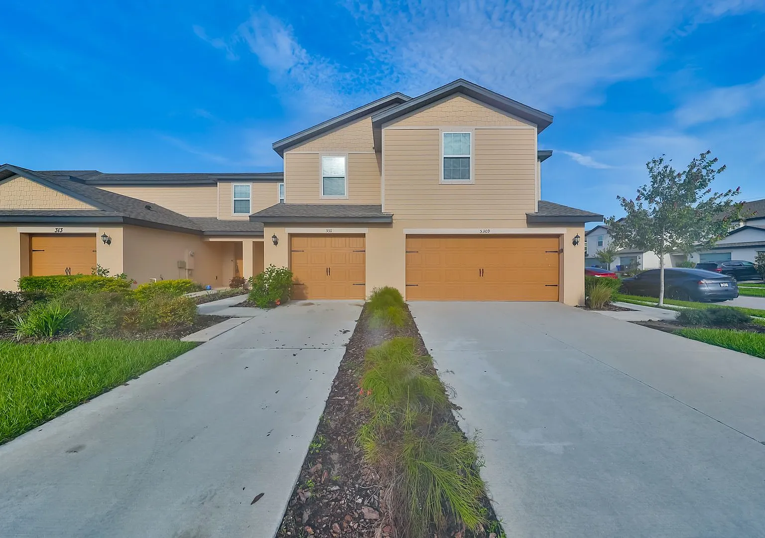 Beautiful Townhome at Madison Village! — Photo 1