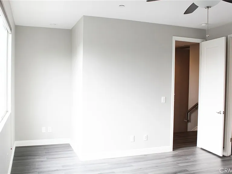 155 Flower St #A — Photo 8