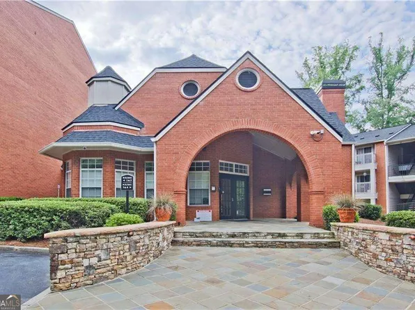 3063 Chastain Park Ct NE, Atlanta, GA 30342