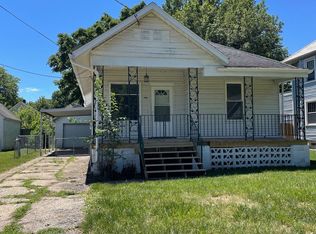 1920 W Laura Ave, West Peoria, IL