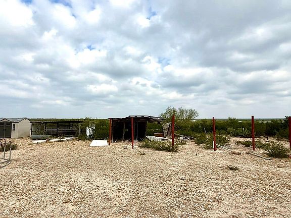 3rd image of 350 Ranch Road 7152l