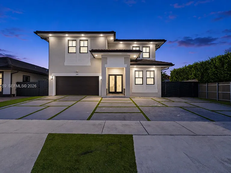 14747 SW 38th Ter — Photo 1