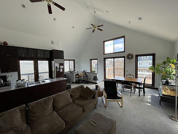 5th image of 2748 Dupont Ave S #2