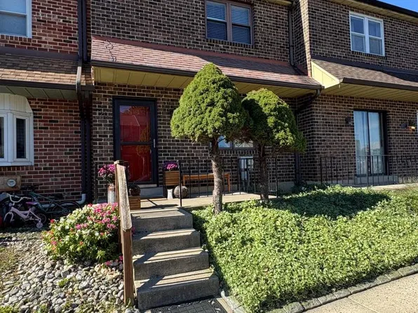 120 Kelmar Ave, Malvern, PA 19355