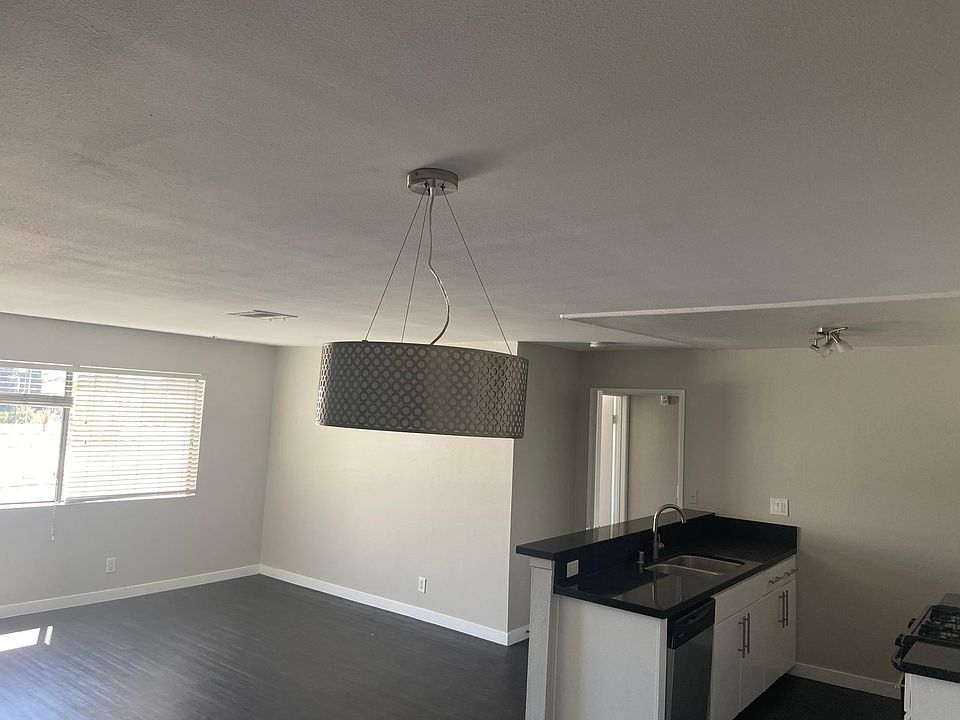 1st image of 1400 N Edgemont St #111