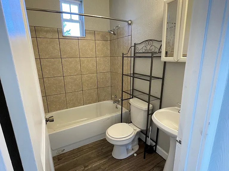 4869 Harrison Ave — Photo 9
