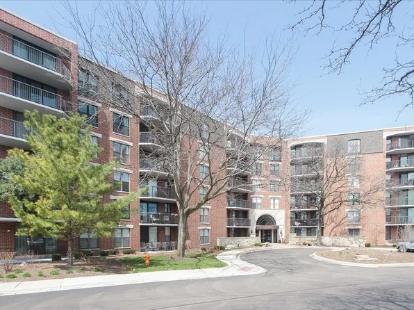 511 Aurora Ave Unit 416, Naperville, IL 60540