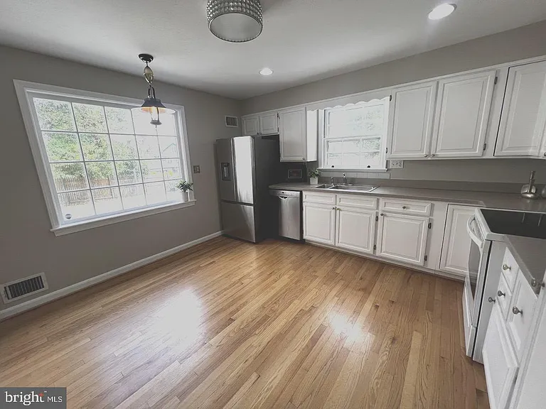5600 Beam Ct — Photo 17