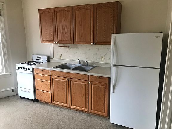 Kitchen, Dining & living room