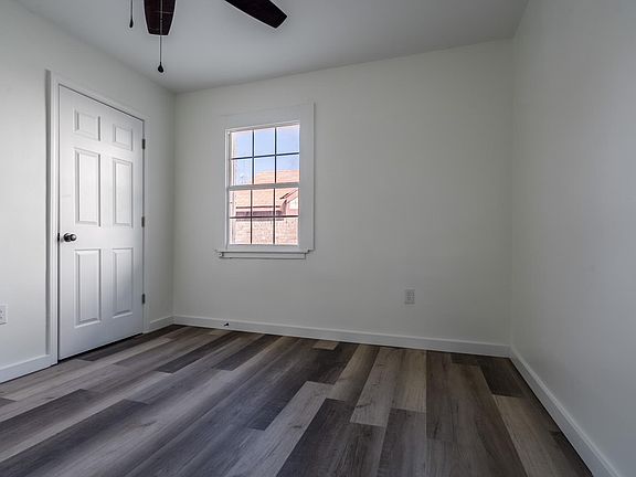 5th image of 2984 Shannon Ave