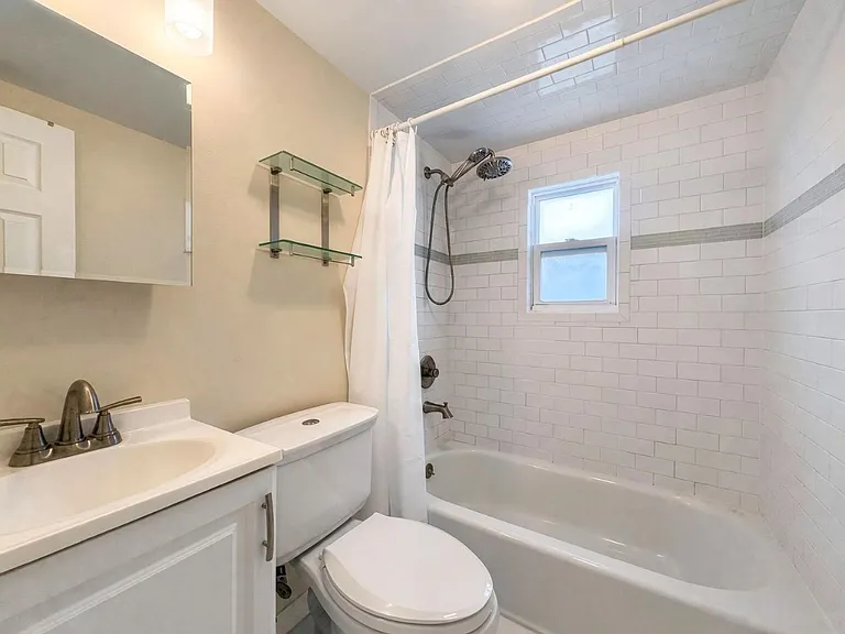 171 New York Ave — Photo 12