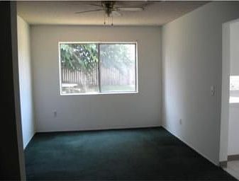 3rd image of 1426 Val Vista St