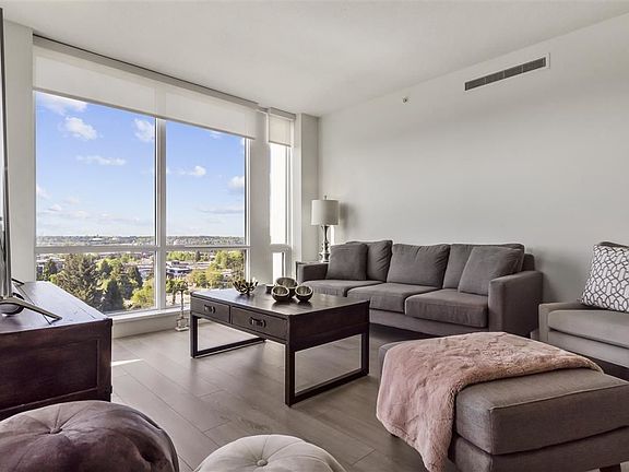 5th image of 1550 Fern St #1104
