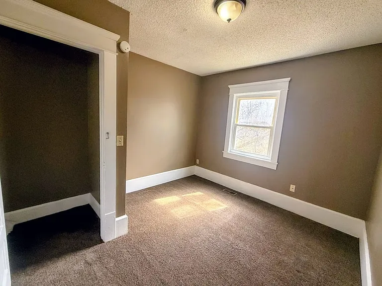 729 Mallison Ave — Photo 9