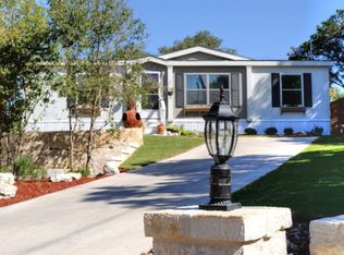 110 Derringer St, Ingram, TX 78025