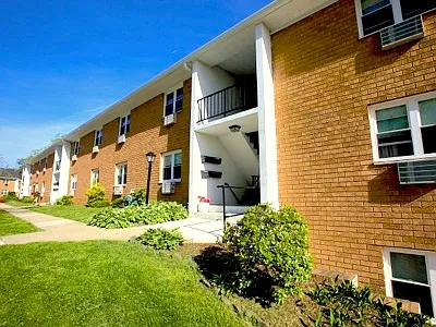 Real Estate Growth Advisors - Long Branch Apartment Communities — Photo 3