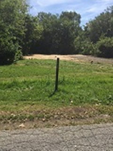 2nd image of 22435 Sherman Rd