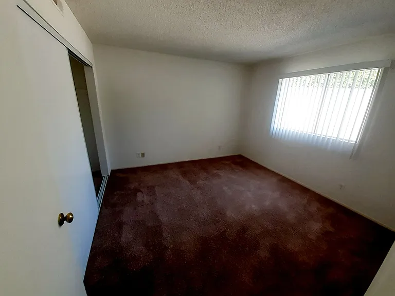 Foothill Blvd. Apartments — Photo 12