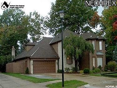 2nd image of 1532 Queens Ct