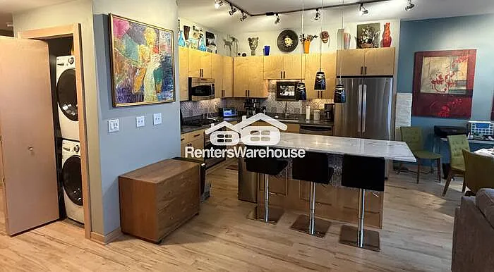215 10th Ave S #632 — Photo 1