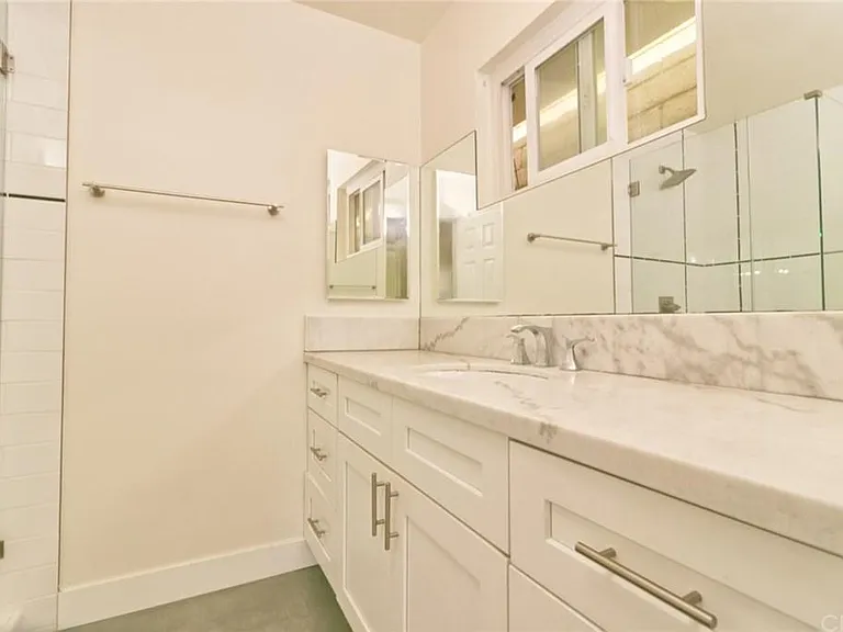 225 Rosecrans Ave #3 — Photo 10