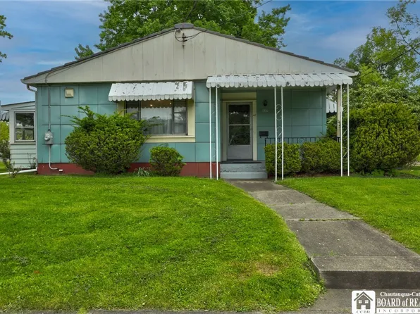 557 Falconer St, Jamestown, NY 14701