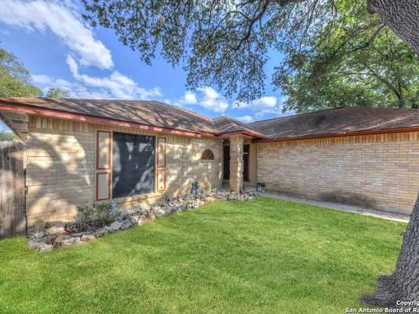 11702 Forest Hollow, Live Oak, TX 78233