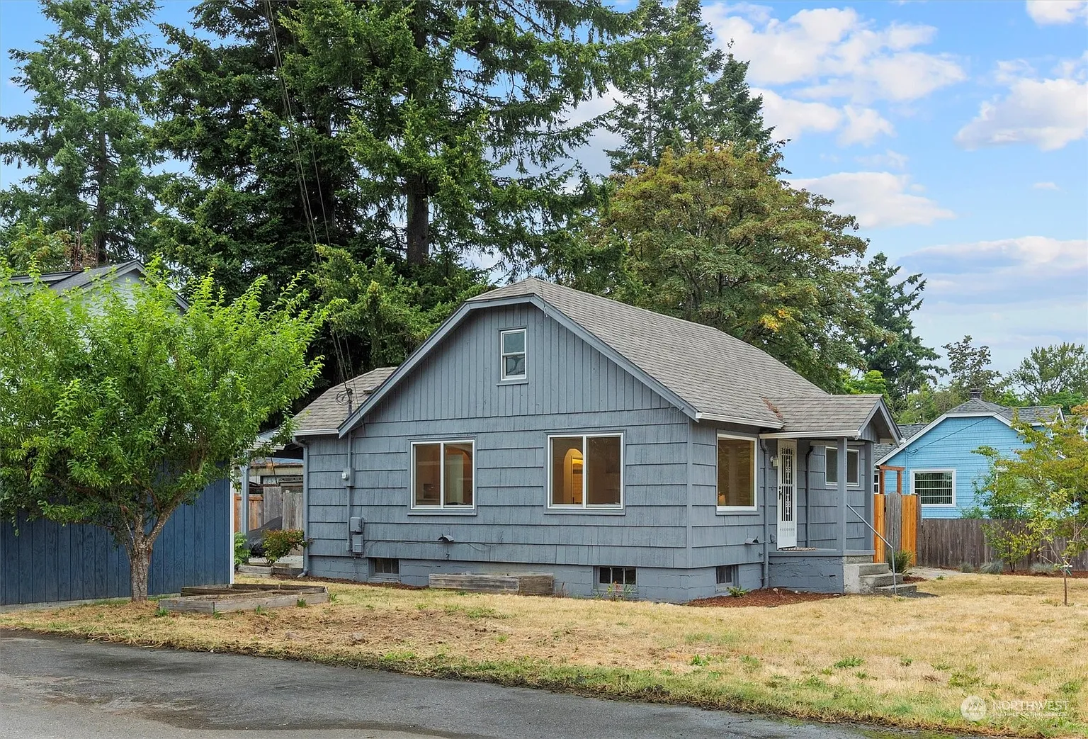 1375 Cedar Avenue photo 1