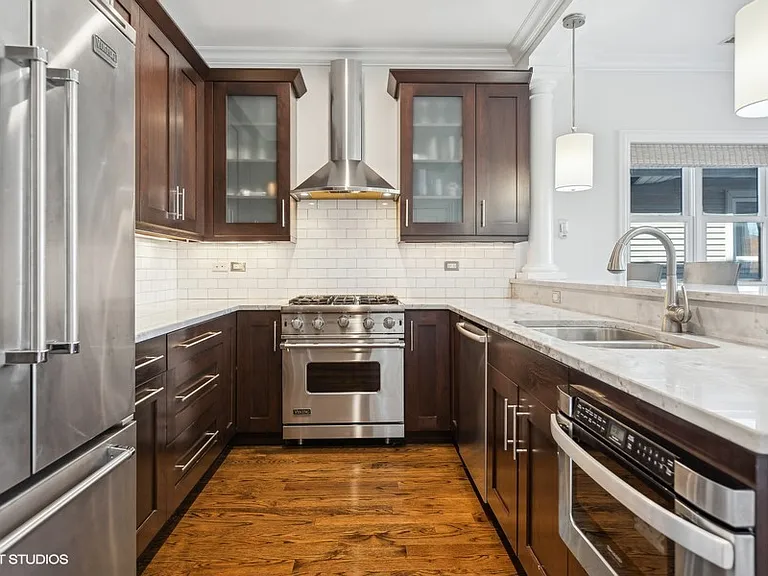 1215 W Barry Ave #3 — Photo 22