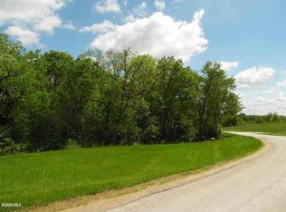 7 & 8 Schooner Dr, Galena, IL 61036