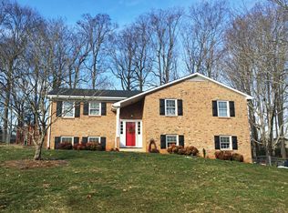 462 Winding Way Rd, Lynchburg, VA 24502