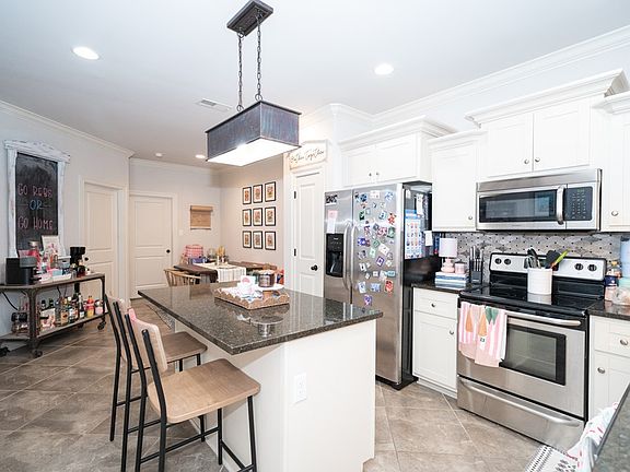 5th image of 103 Farm View Dr APT 904