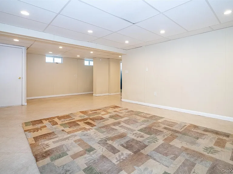 10 Pell Pl — Photo 19