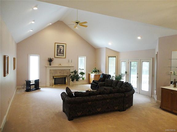 2nd image of 47 Hillsboro Dr