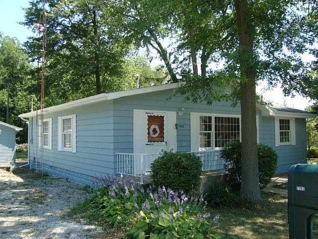 1st image of 7763 N Oriole Ln