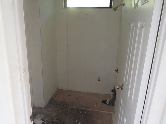 5th image of 723 Beekman Road #75